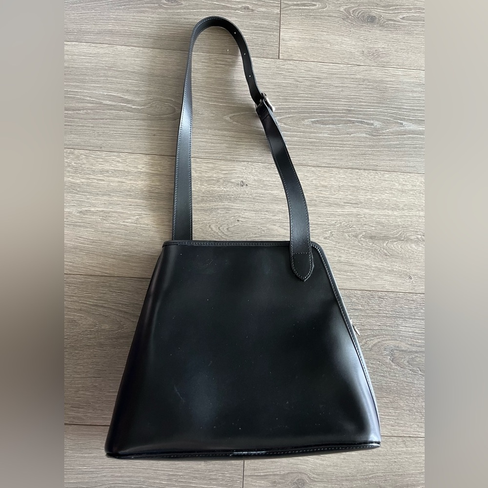 EUC Longchamp Roseau Black Leather Shoulder Bag *Certified Authentic* - Picture 6 of 11